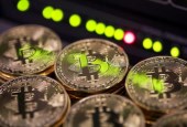 比特币期货交易首日突破18000美元大关